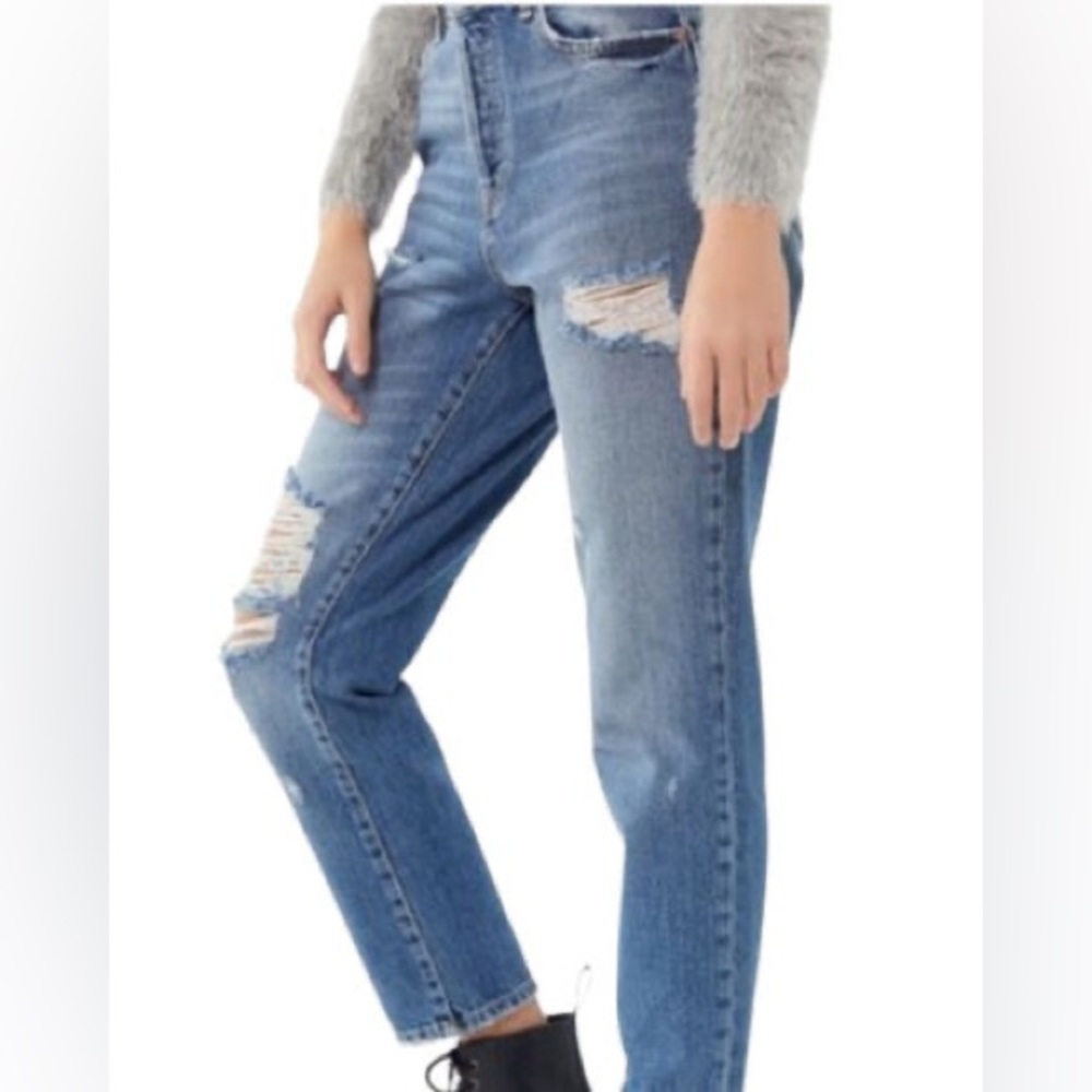 BDG URBAN OUTFITTERS SLIM STRAIGHT JEANS